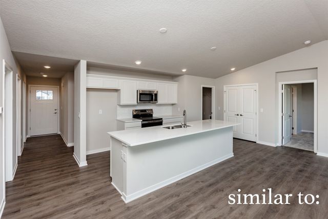 1112 Featherstone Avenue NE, Bondurant, IA 50035