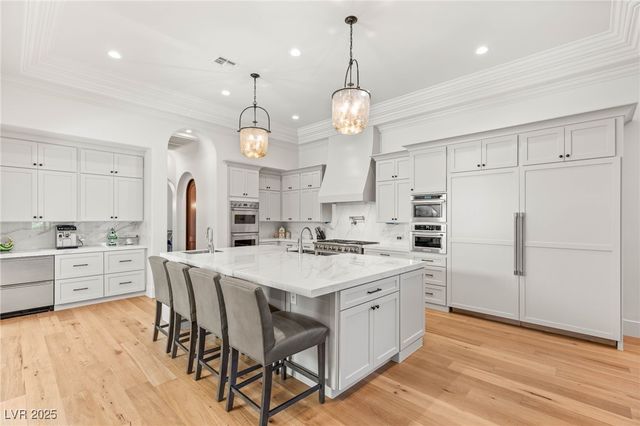 38 Pebble Dunes Court, Las Vegas, NV 89141