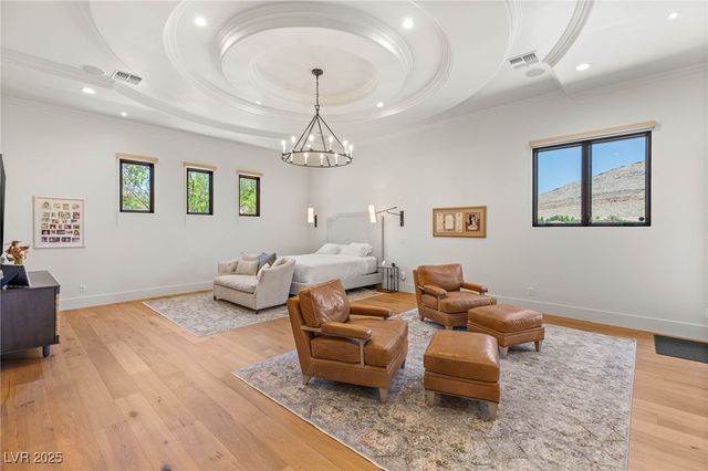 38 Pebble Dunes Court, Las Vegas, NV 89141