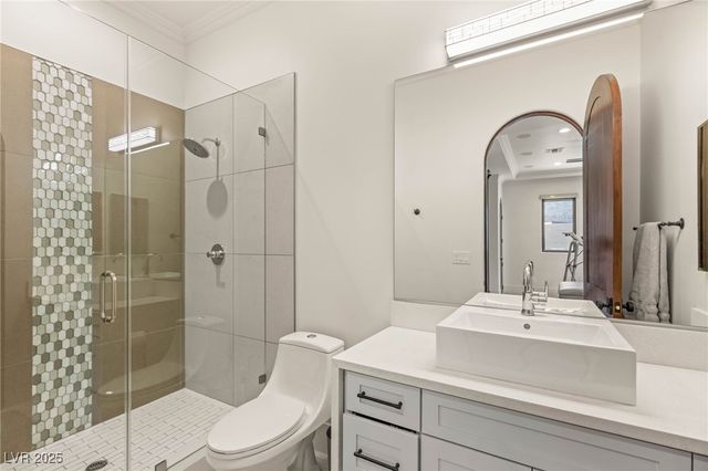 38 Pebble Dunes Court, Las Vegas, NV 89141