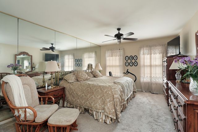 7 The Court Of Greenway, Northbrook, IL 60062