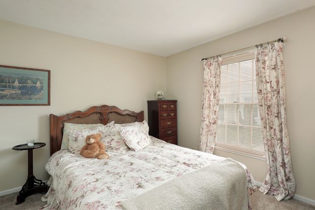 7 The Court Of Greenway, Northbrook, IL 60062