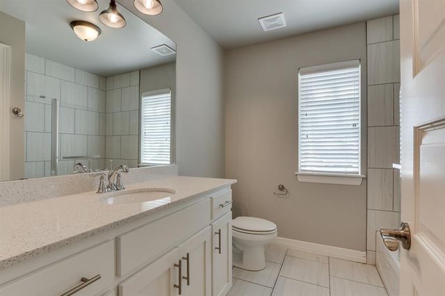 10720 Little Sallisaw Creek Drive, Yukon, OK 73099