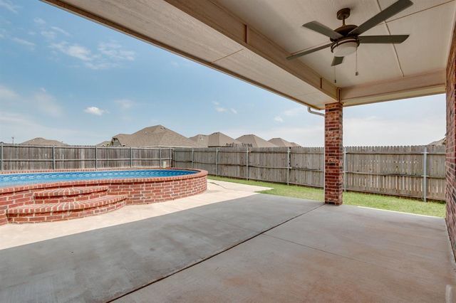 10720 Little Sallisaw Creek Drive, Yukon, OK 73099