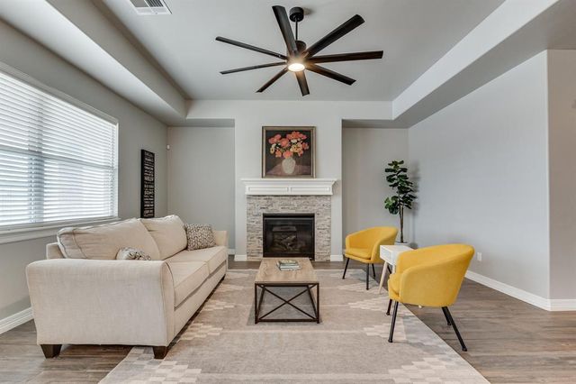 10720 Little Sallisaw Creek Drive, Yukon, OK 73099