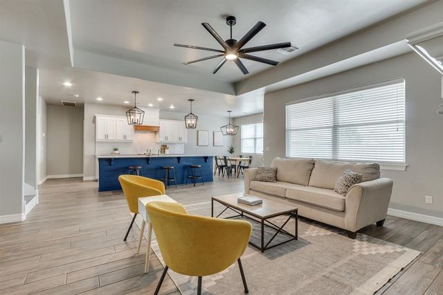 10720 Little Sallisaw Creek Drive, Yukon, OK 73099