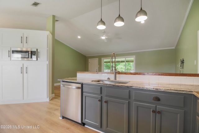 14177 Saddie Street, D'iberville, MS 39540