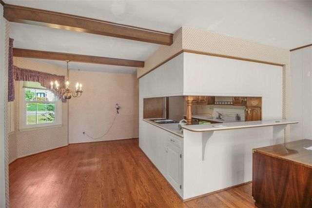 420 Golfview Drive, Blue Springs, MO 64014