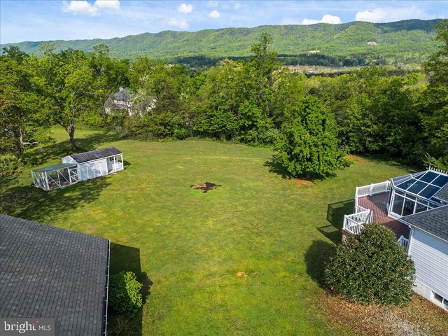 30 SAVANNAH DR, Strasburg, VA 22657
