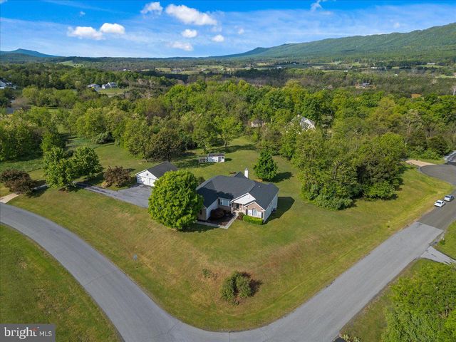 30 SAVANNAH DR, Strasburg, VA 22657