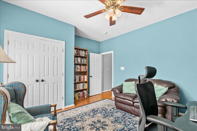 30 SAVANNAH DR, Strasburg, VA 22657