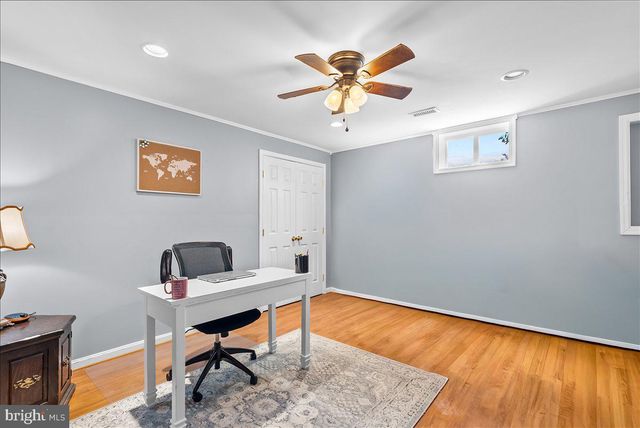 30 SAVANNAH DR, Strasburg, VA 22657