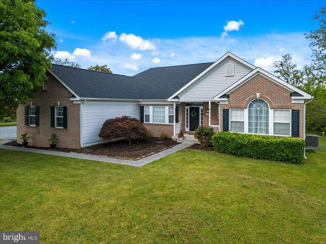 30 SAVANNAH DR, Strasburg, VA 22657