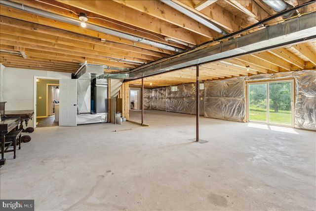 30 SAVANNAH DR, Strasburg, VA 22657