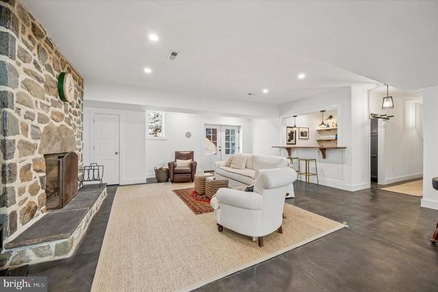 101 HAMPTON LN, Blue Bell, PA 19422