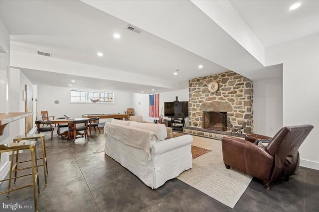 101 HAMPTON LN, Blue Bell, PA 19422