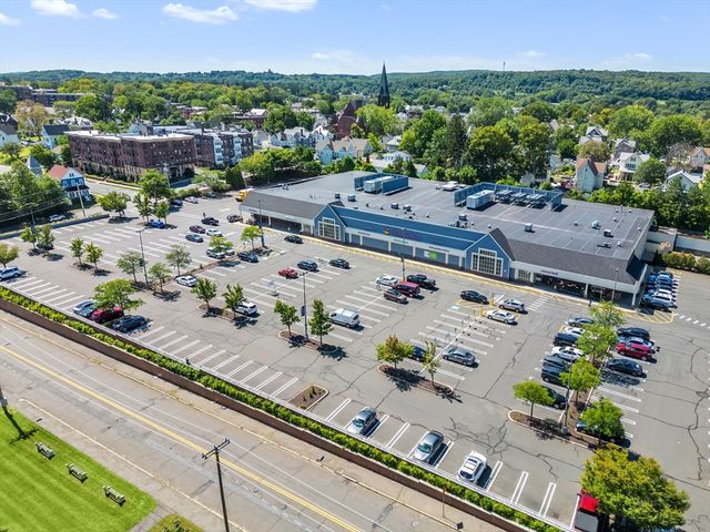 37 O'connor Ave 2L, Holyoke, MA 01040