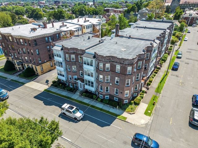 37 O'connor Ave 2L, Holyoke, MA 01040