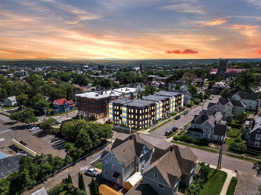 37 O'connor Ave 2L, Holyoke, MA 01040