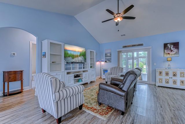 209 Highmeadow Ln., Aynor, SC 29511