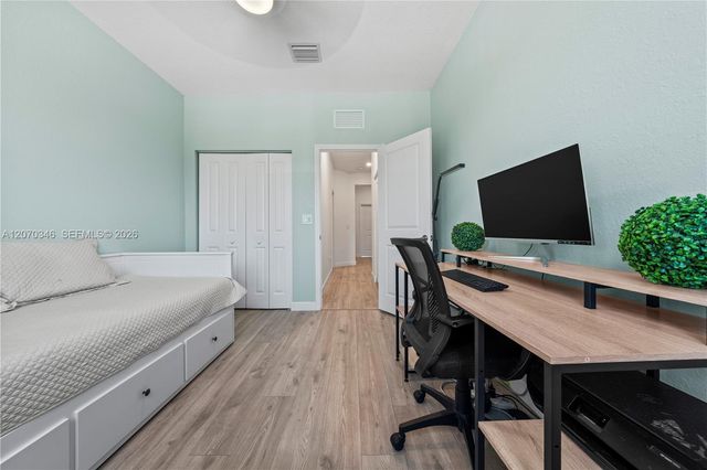 20576 NE 5th Place, Miami, FL 33179