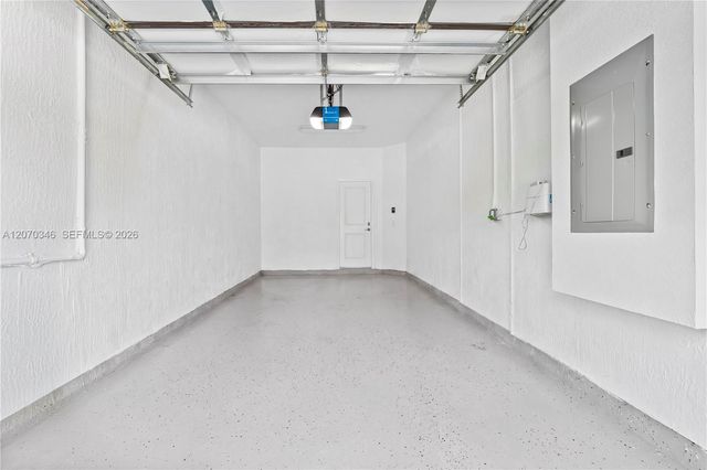 20576 NE 5th Place, Miami, FL 33179
