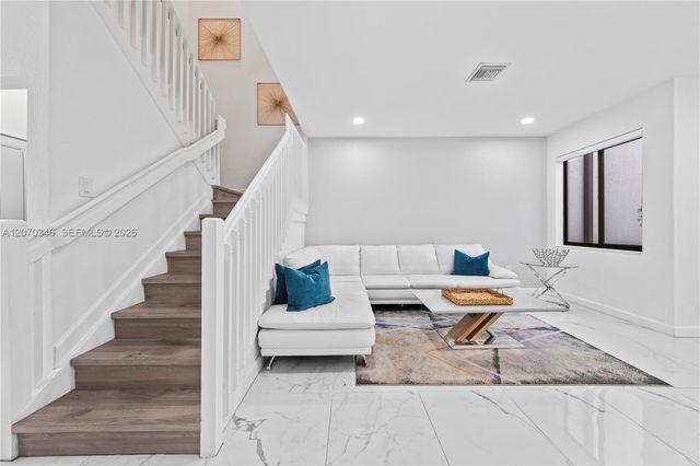 20576 NE 5th Place, Miami, FL 33179