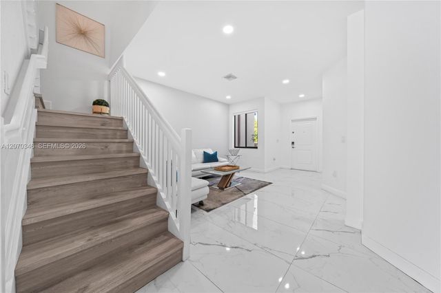 20576 NE 5th Place, Miami, FL 33179