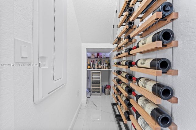 20576 NE 5th Place, Miami, FL 33179