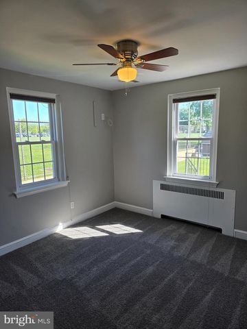 605 S EAGLE RD, Havertown, PA 19083
