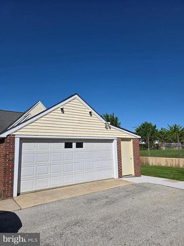 605 S EAGLE RD, Havertown, PA 19083