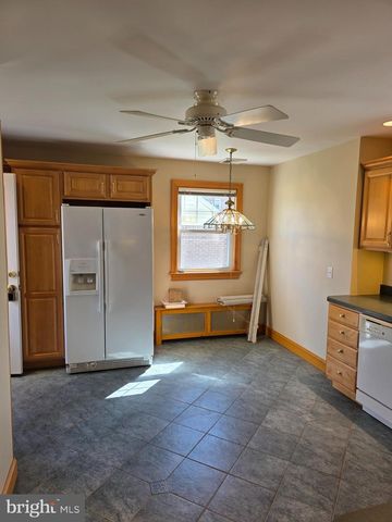 605 S EAGLE RD, Havertown, PA 19083