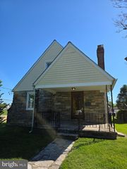 605 S EAGLE RD, Havertown, PA 19083