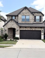 2561 Four Roses Drive, Lewisville, TX 75056