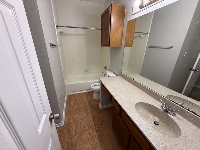 9601 Forest Lane 414, Dallas, TX 75243