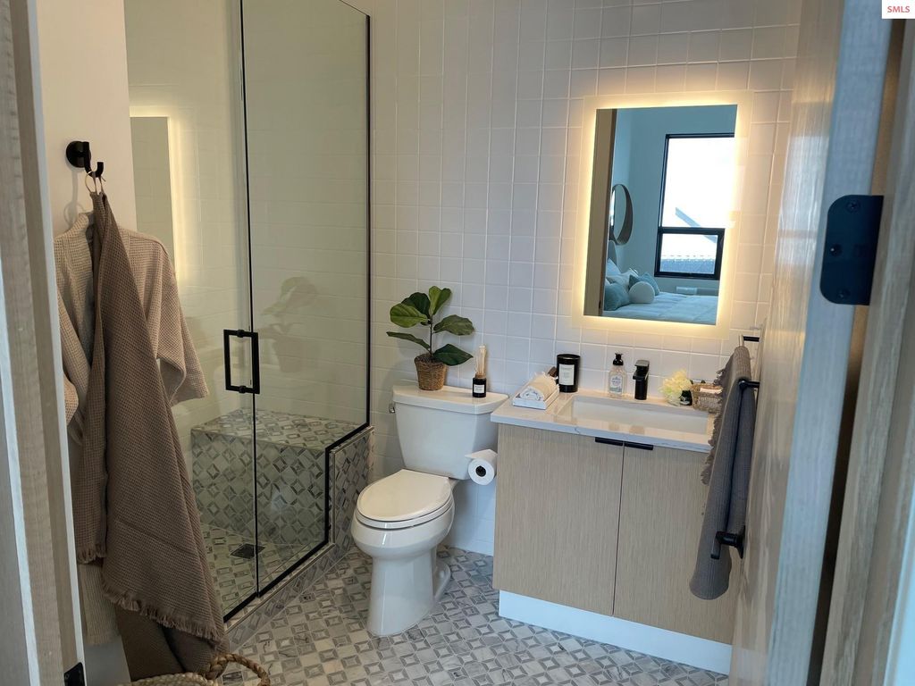 124 Village Ln #415, Sandpoint, ID 83864 photo 2