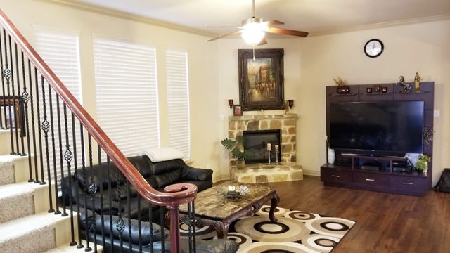 1551 Barksdale Drive, Lewisville, TX 75077