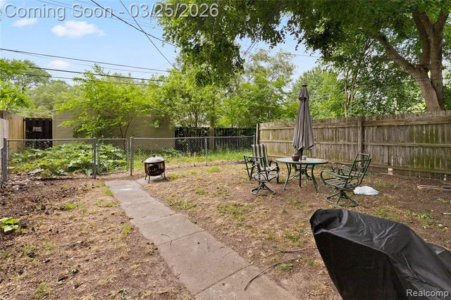 1785 Channing Street, Ferndale, MI 48220