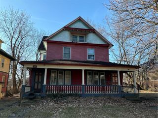 229-231 Lora Avenue, Youngstown, OH 44504