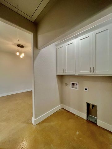 400 Washington ST, Smithville, TX 78957