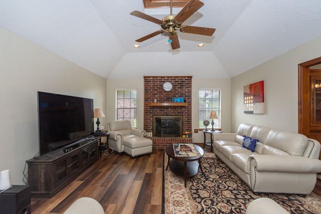 3701 Regency Drive, Deer Park, TX 77536