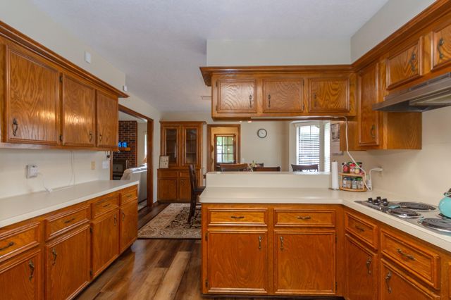 3701 Regency Drive, Deer Park, TX 77536