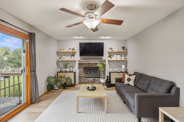 4225 SE 23rd Street, Des Moines, IA 50320