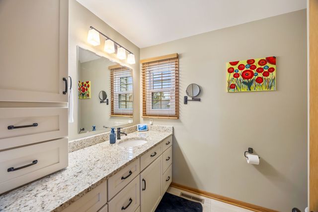4225 SE 23rd Street, Des Moines, IA 50320