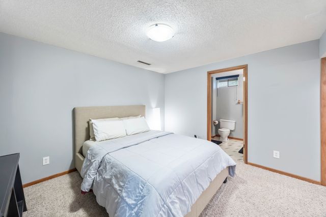 4225 SE 23rd Street, Des Moines, IA 50320