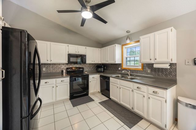 4225 SE 23rd Street, Des Moines, IA 50320