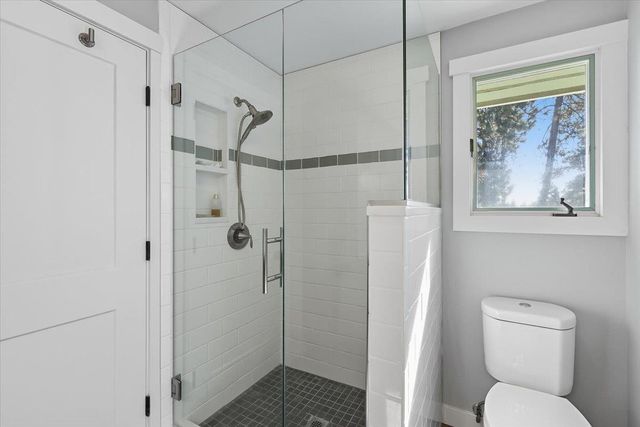 817 W White Rd, Spokane, WA 99224