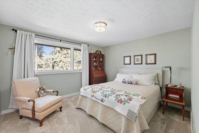 817 W White Rd, Spokane, WA 99224