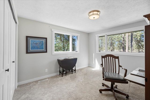 817 W White Rd, Spokane, WA 99224