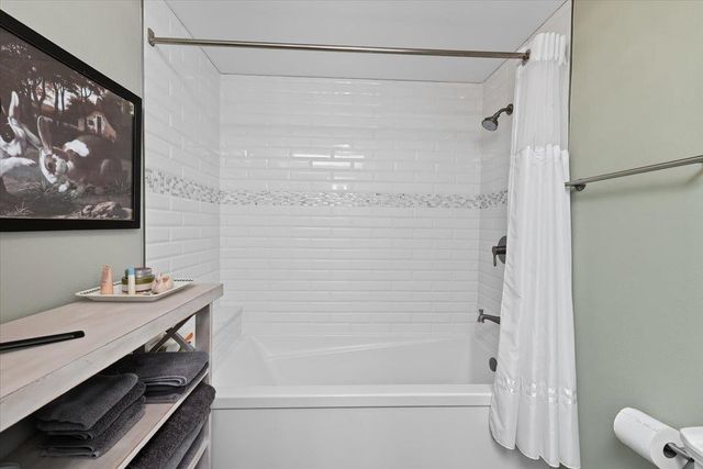 817 W White Rd, Spokane, WA 99224